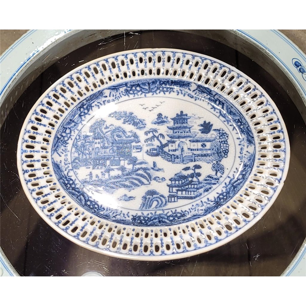Danny's Fine Porcelain Oval Platter-Blue Willow