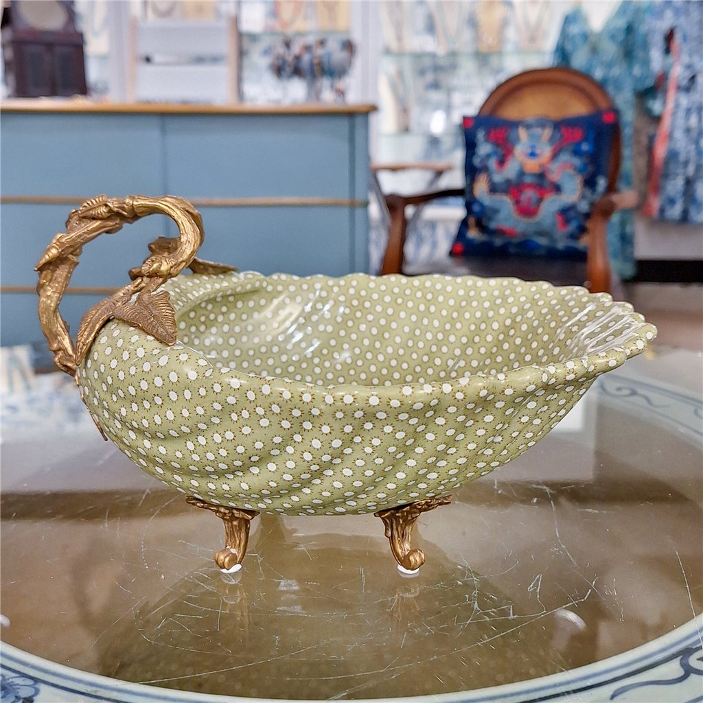 Danny's Fine Porcelain Porcelain Shell Dish with Bronze Accent- Dotty
