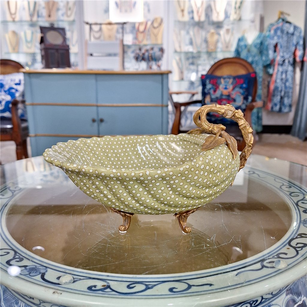 Danny's Fine Porcelain Porcelain Shell Dish with Bronze Accent- Dotty