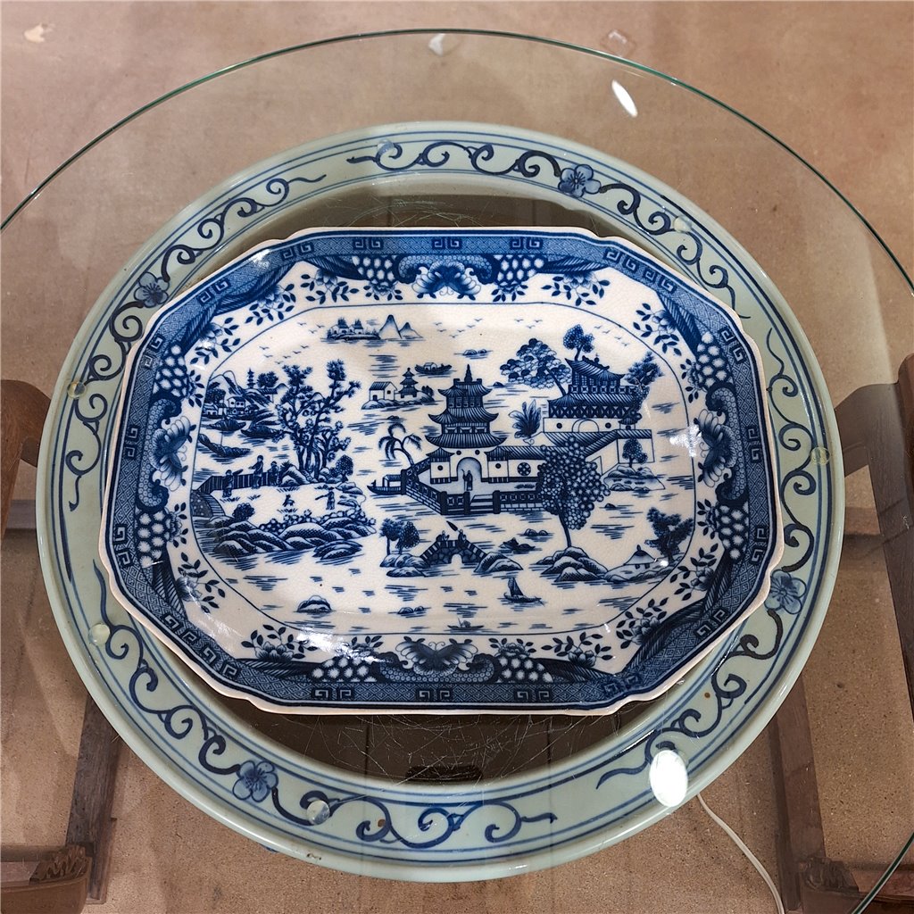 Danny's Fine Porcelain Porcelain Platter - Blue Willow