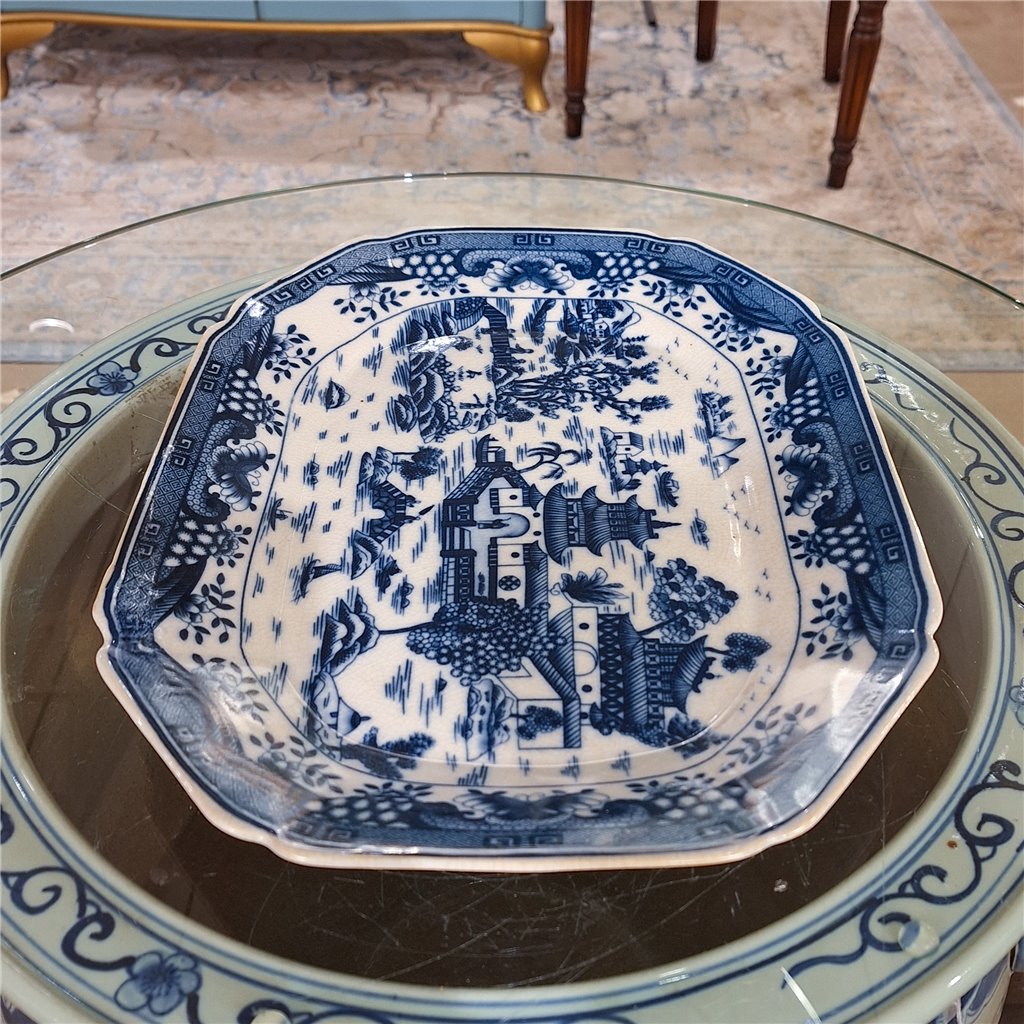 Danny's Fine Porcelain Porcelain Platter - Blue Willow