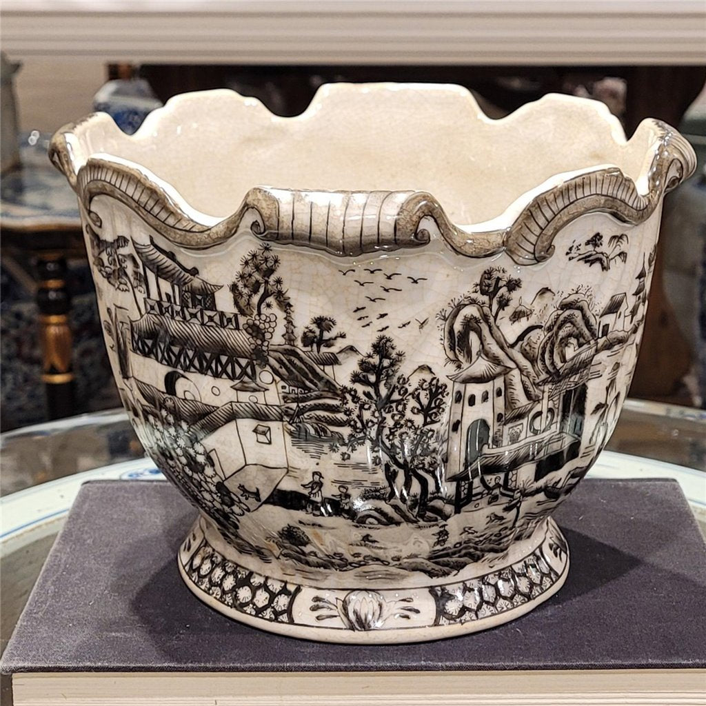 Danny's Fine Porcelain 8" Dia X 6h Scallop Planter - Black and White Willow