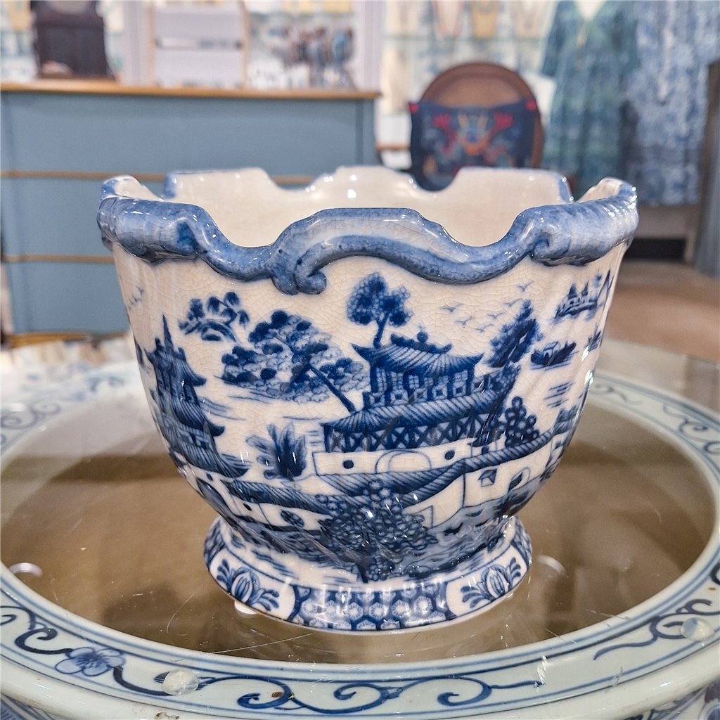 Danny's Fine Porcelain Planter - Blue Willow