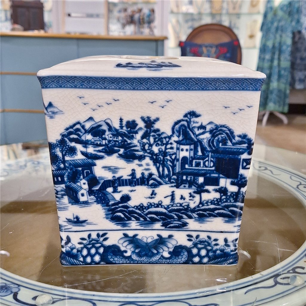 Danny's Fine Porcelain Tissue Box - Blue Willow