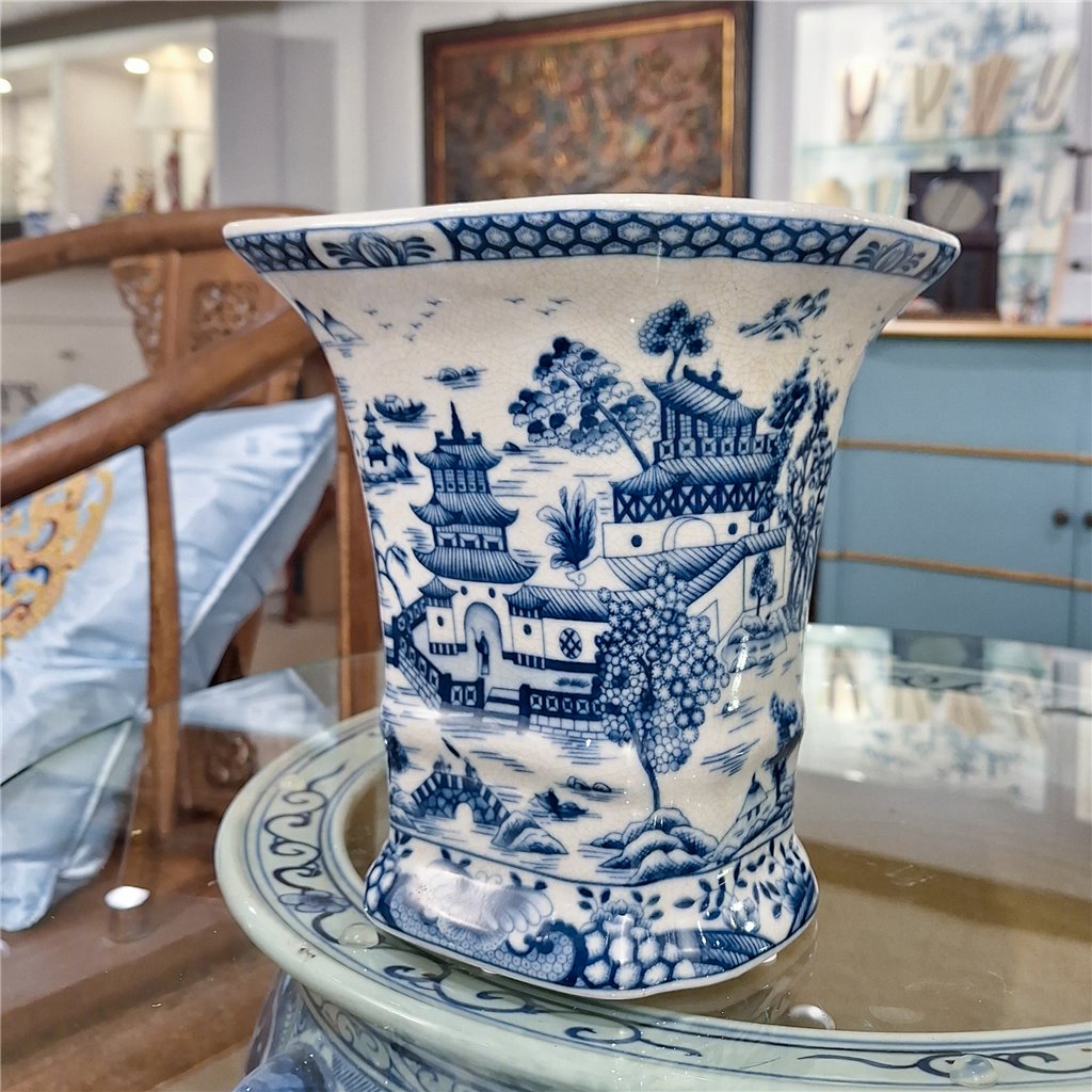 Danny's Fine Porcelain Flower Vase - Blue Willow