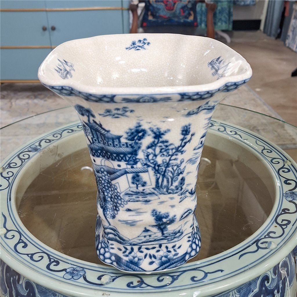 Danny's Fine Porcelain Flower Vase - Blue Willow