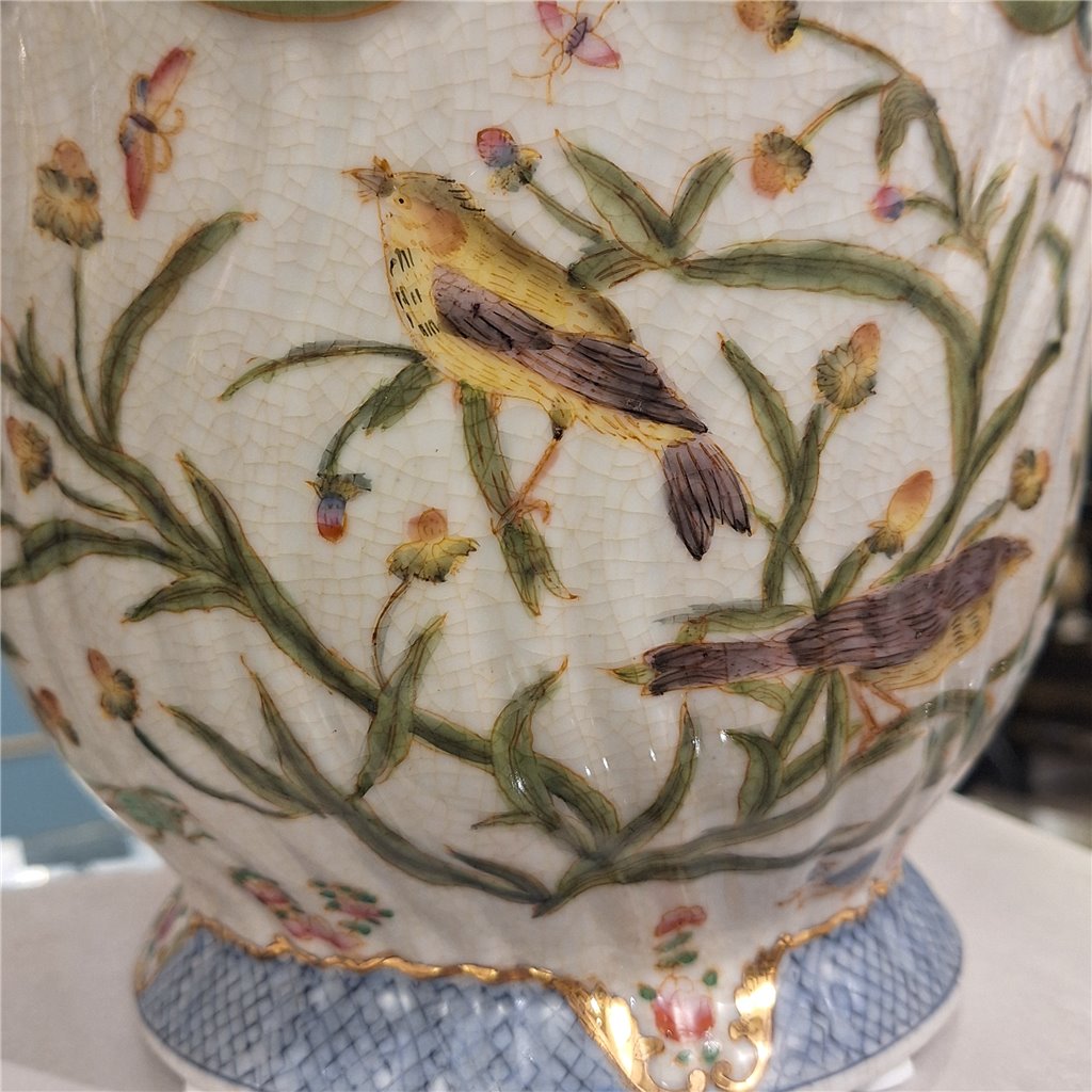 Danny's Fine Porcelain Porcelain Scallop Planter - Satin Grass