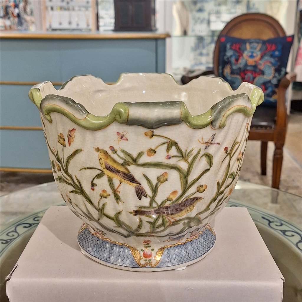 Danny's Fine Porcelain Porcelain Scallop Planter - Satin Grass