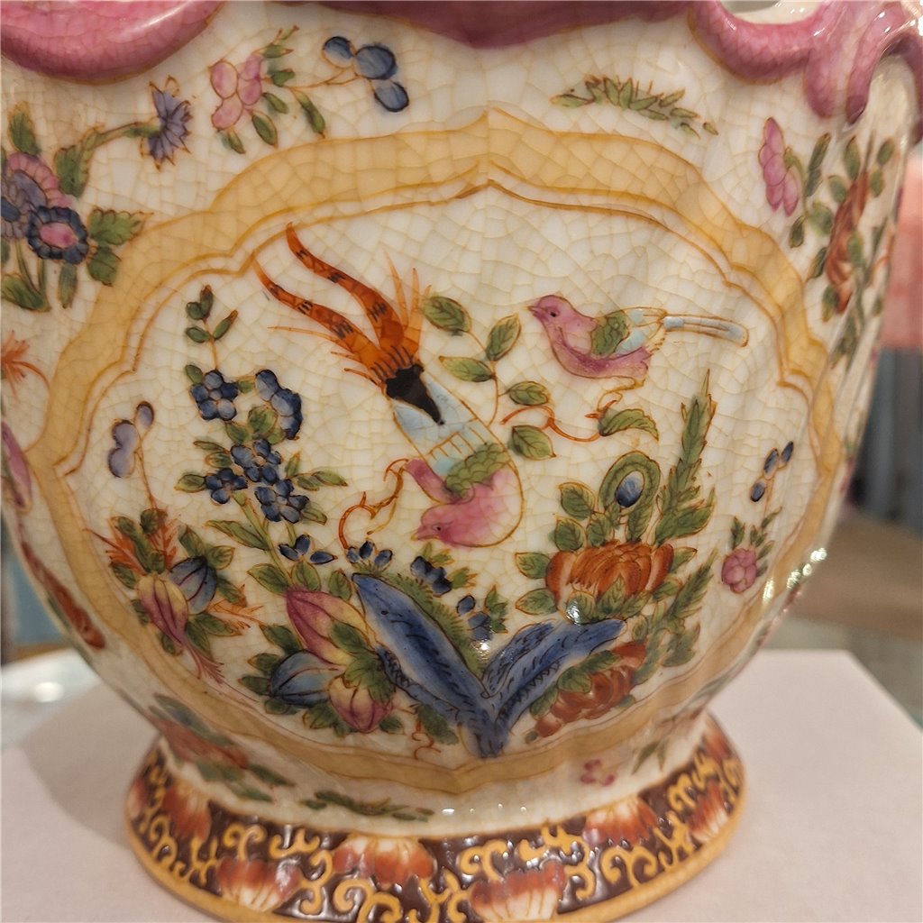 Danny's Fine Porcelain Porcelain Scallop Planter - Regency