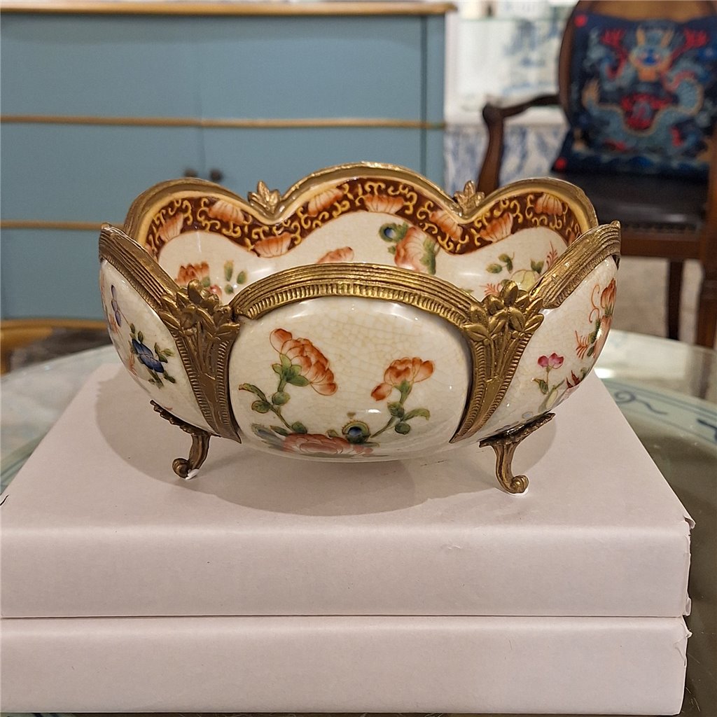 Danny's Fine Porcelain Porcelain Scallop Basin with Bronze Ormolu - Regency