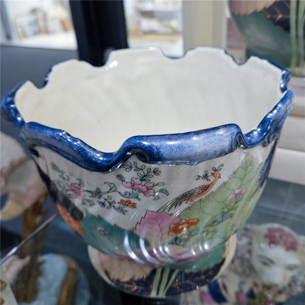 Danny's Fine Porcelain Porcelain Scallop Planter - Tobacco Leaf