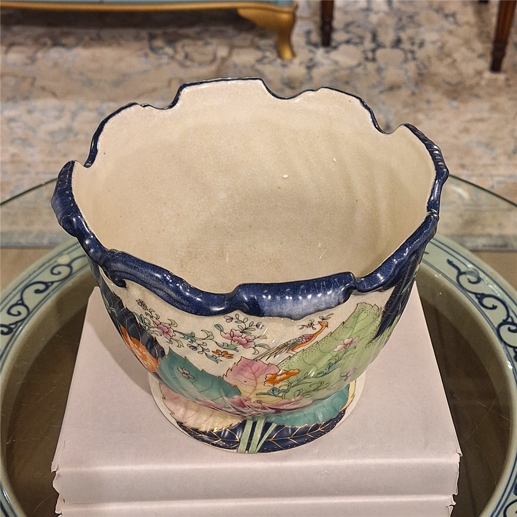 Danny's Fine Porcelain Porcelain Scallop Planter - Tobacco Leaf