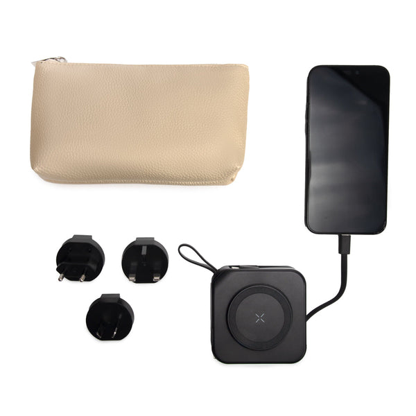 Voyager Universal 5-In-1 Charger & Adapter Gold