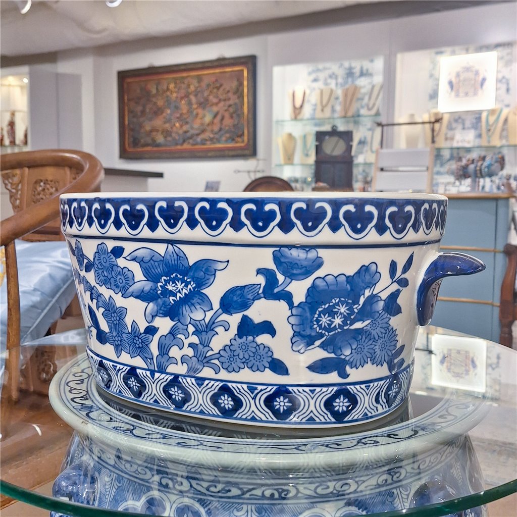 Danny's Fine Porcelain 16"oval Basin Blue & White Flower