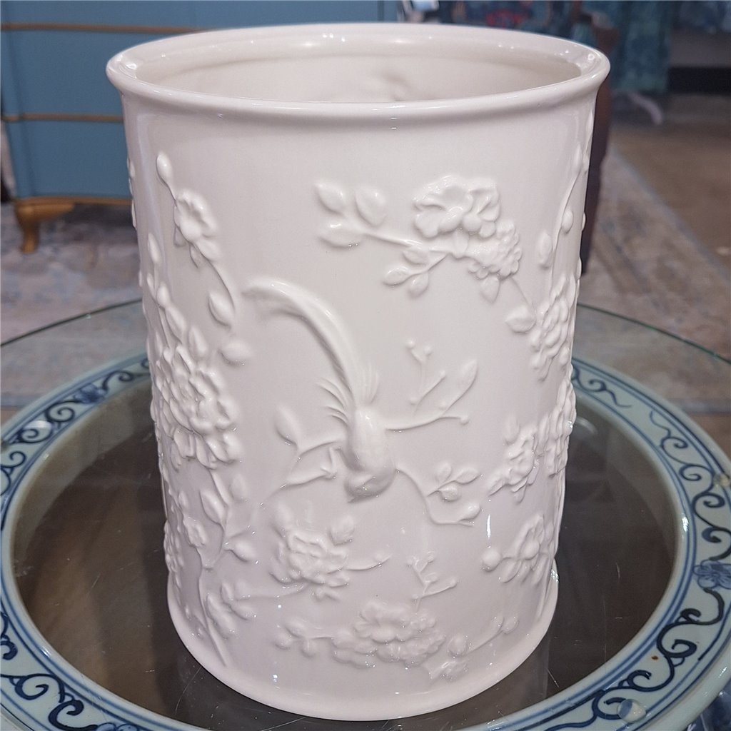 Danny's Fine Porcelain Off White Round Waste Bin in Embossed Bird Pattern