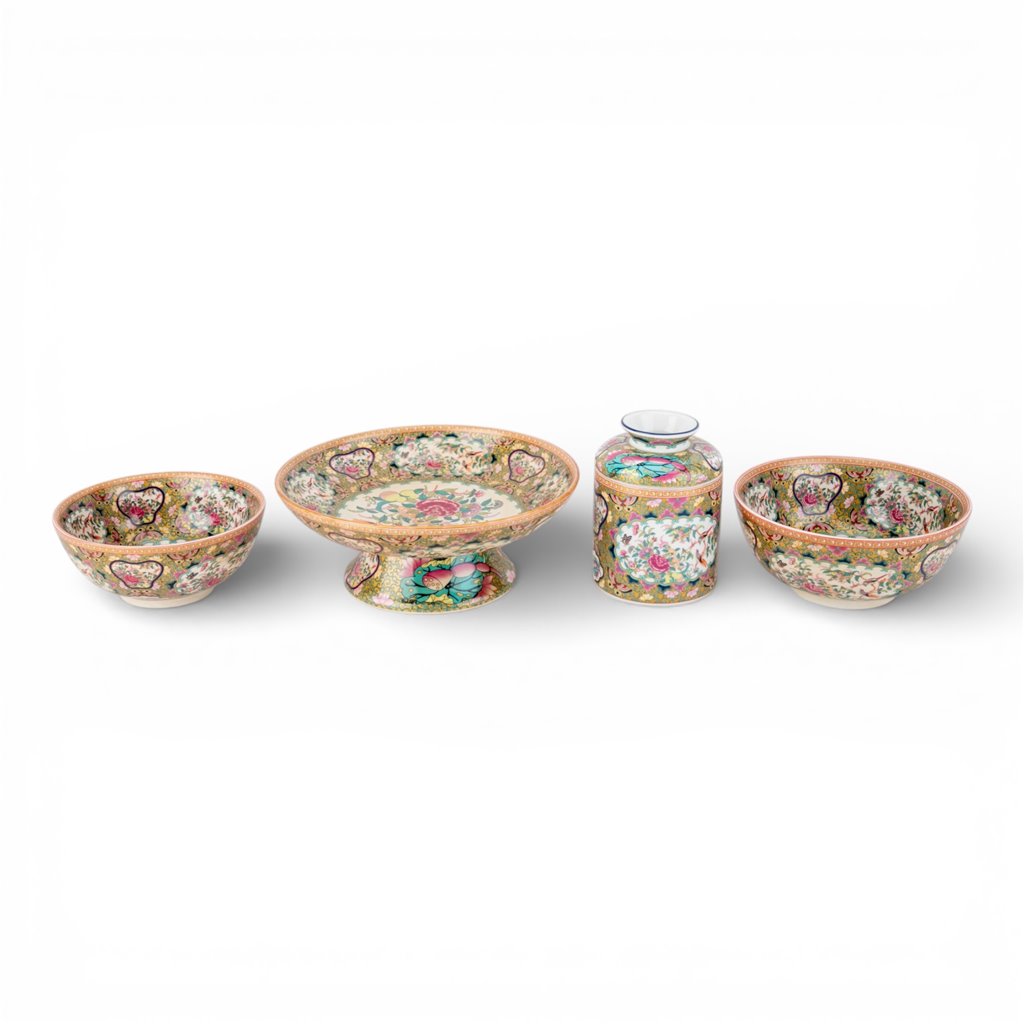 Danny's Fine Porcelain Fruit Bowl Rose Medallion 12-Inch – Rose Medallion Porcelain Pedestal Bowl
