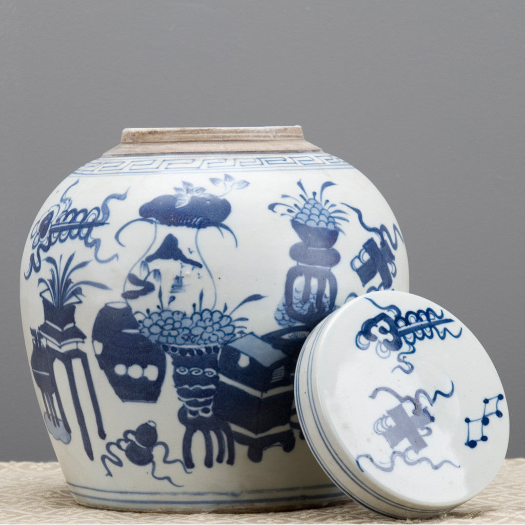 Danny's Fine Porcelain Blue & White Bulb Lidded Jar (classic)