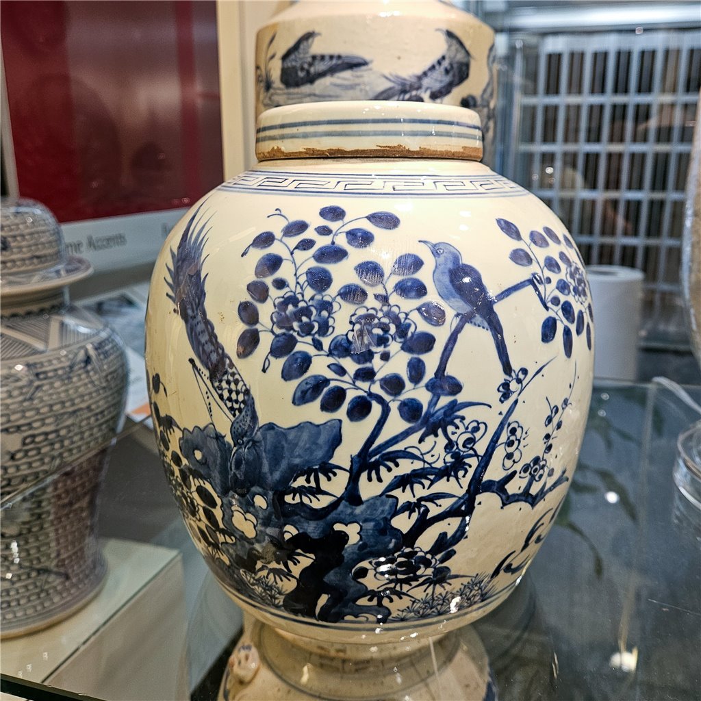 Danny's Fine Porcelain Blue & White Bulb Lidded Jar (classic)
