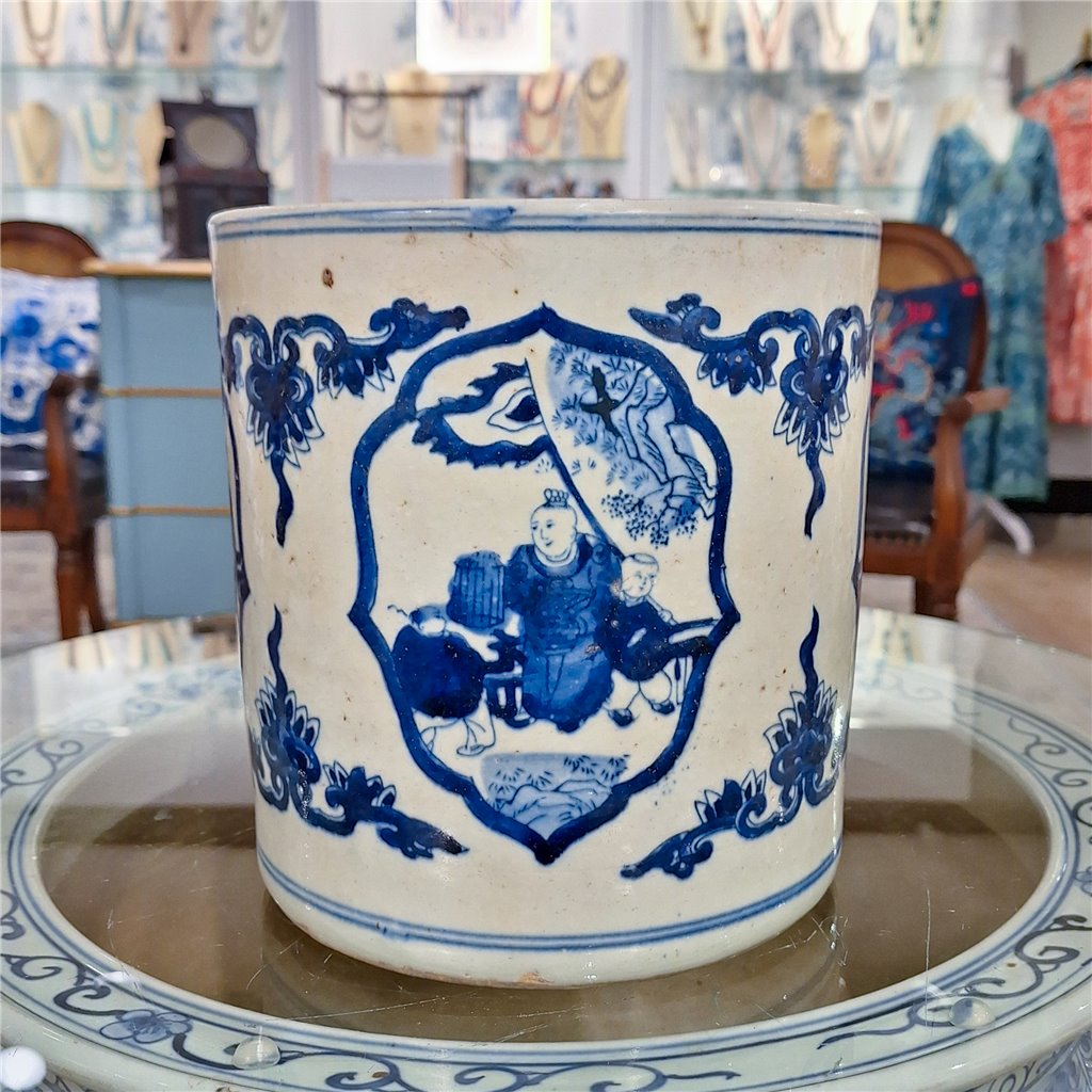 Danny's Fine Porcelain Round Bucket- Classic Blue & White