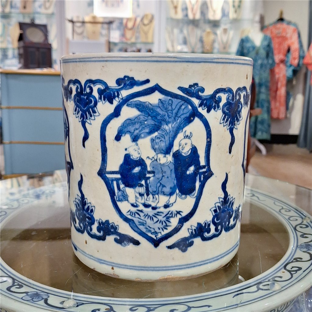 Danny's Fine Porcelain Round Bucket- Classic Blue & White