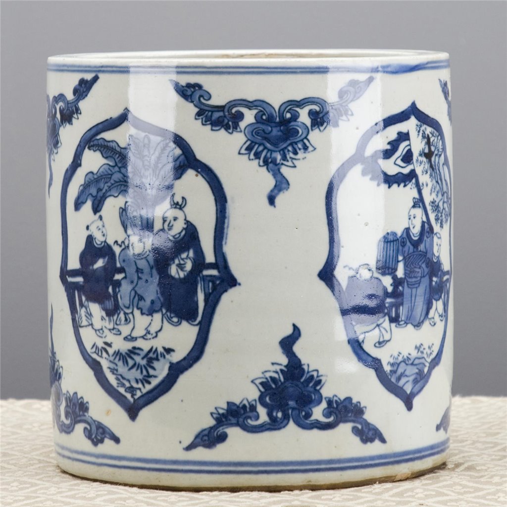 Danny's Fine Porcelain Round Bucket- Classic Blue & White
