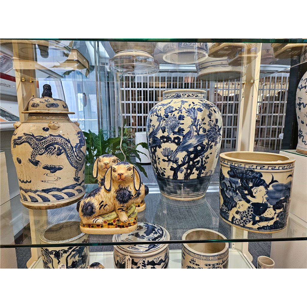 Danny's Fine Porcelain Classic Pot- Blue & White Child and Fish