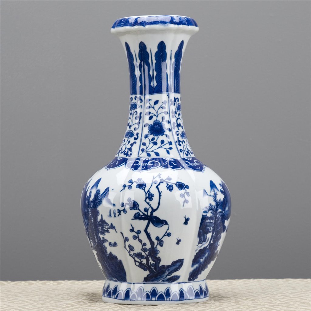 Danny's Fine Porcelain Blue & White Scallop Vase