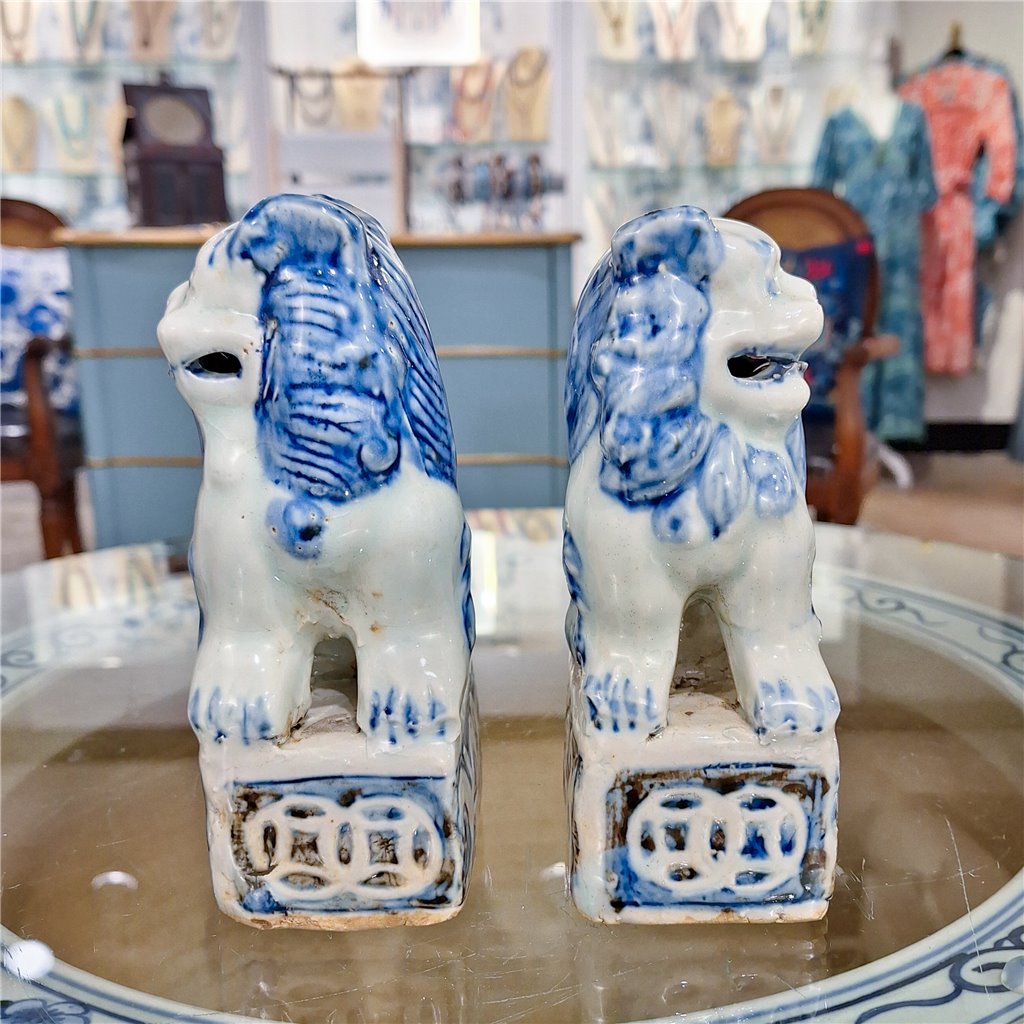 Danny's Fine Porcelain Charming Small Foo Dog Pair Hand Painted Blue & White Finish