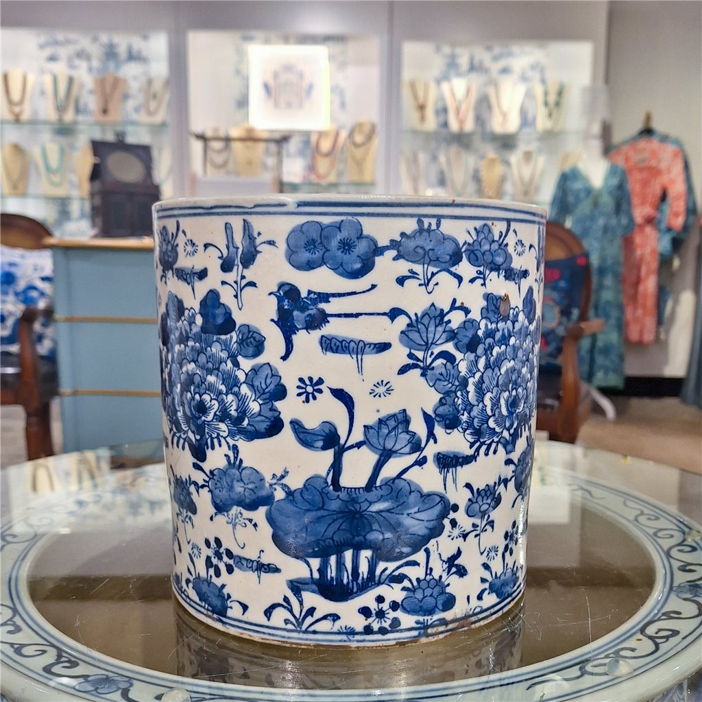 Danny's Fine Porcelain Classic Porcelain Pot - Peony