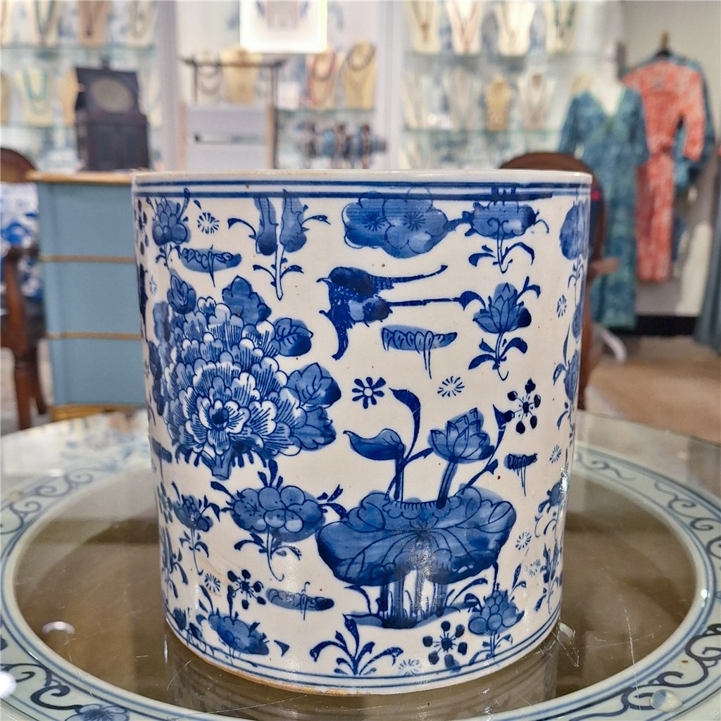 Danny's Fine Porcelain Classic Porcelain Pot - Peony