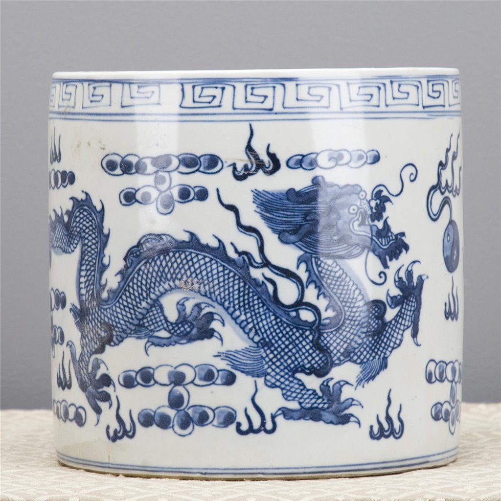 Danny's Fine Porcelain Classic Porcelain Pot - Dragon