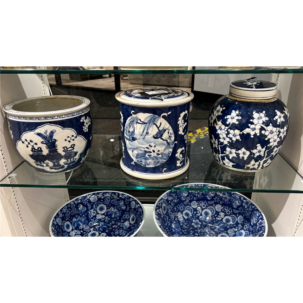 Danny's Fine Porcelain Round Pot Blue Village