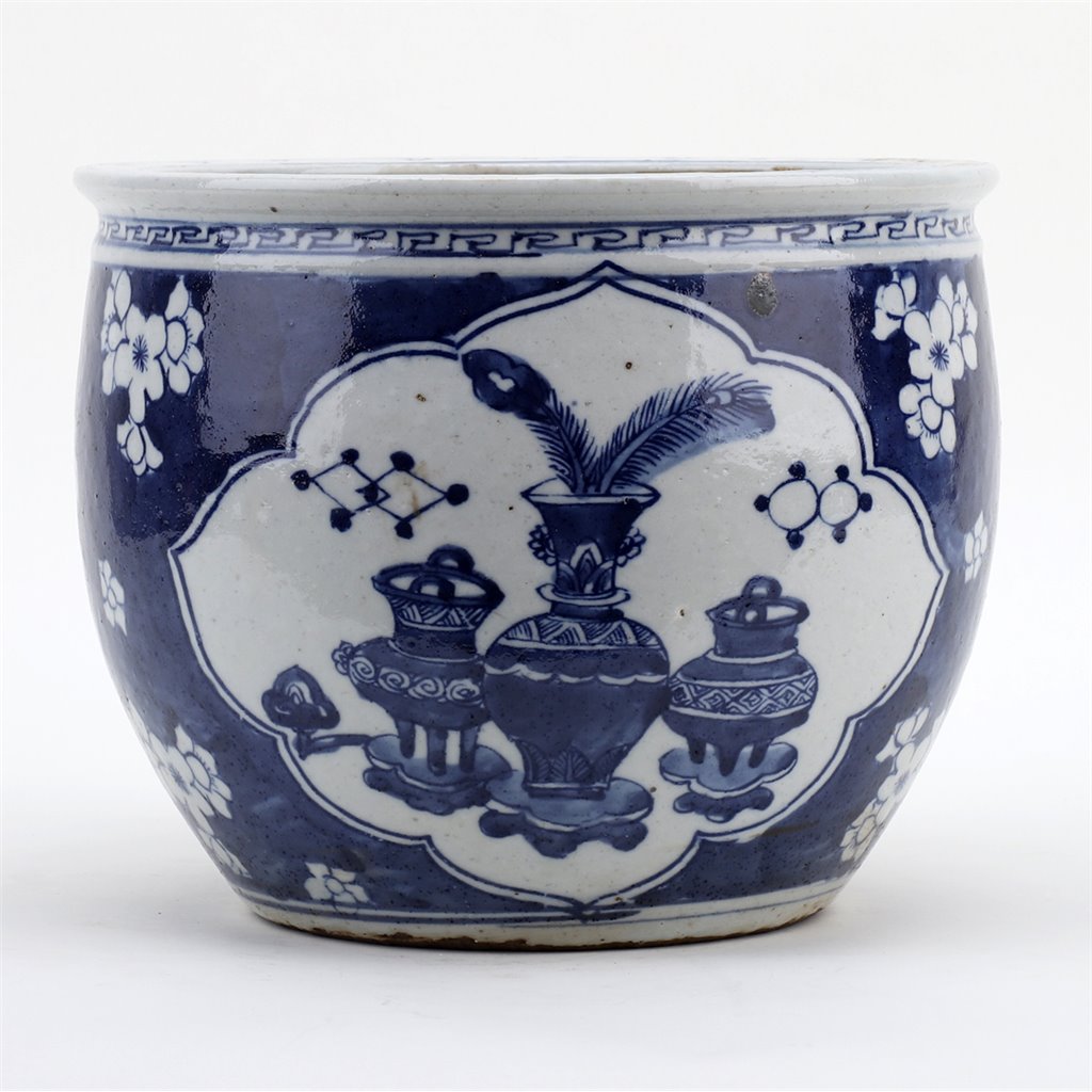 Danny's Fine Porcelain Round Pot Blue Village