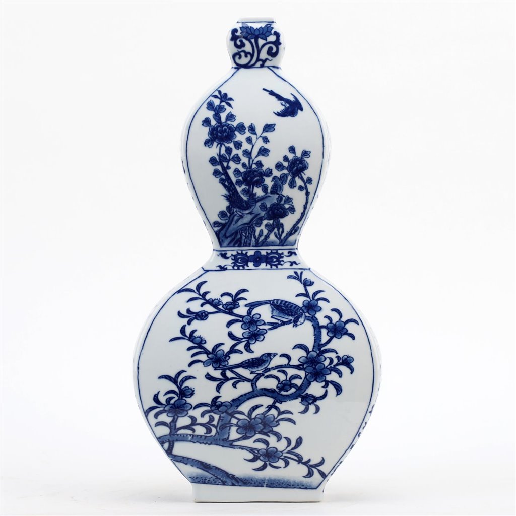 Danny's Fine Porcelain Flatten Gourd Vase -Blue & White