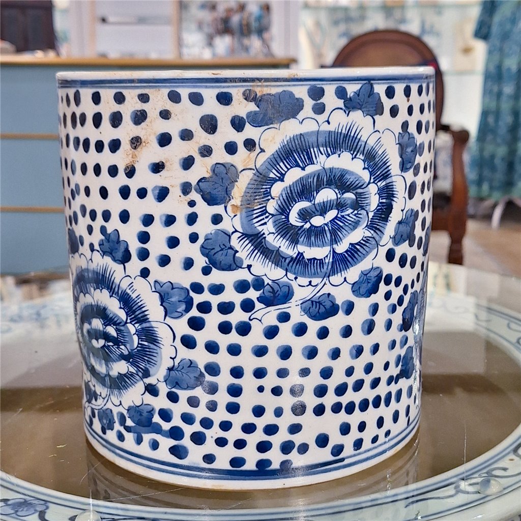 Danny's Fine Porcelain Round Bucket - Classic Blue & White 50855