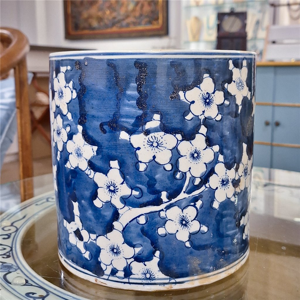 Danny's Fine Porcelain Round Bucket - Classic Blue & White 50856