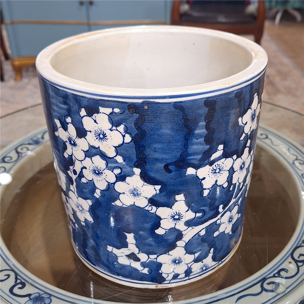 Danny's Fine Porcelain Round Bucket - Classic Blue & White 50856