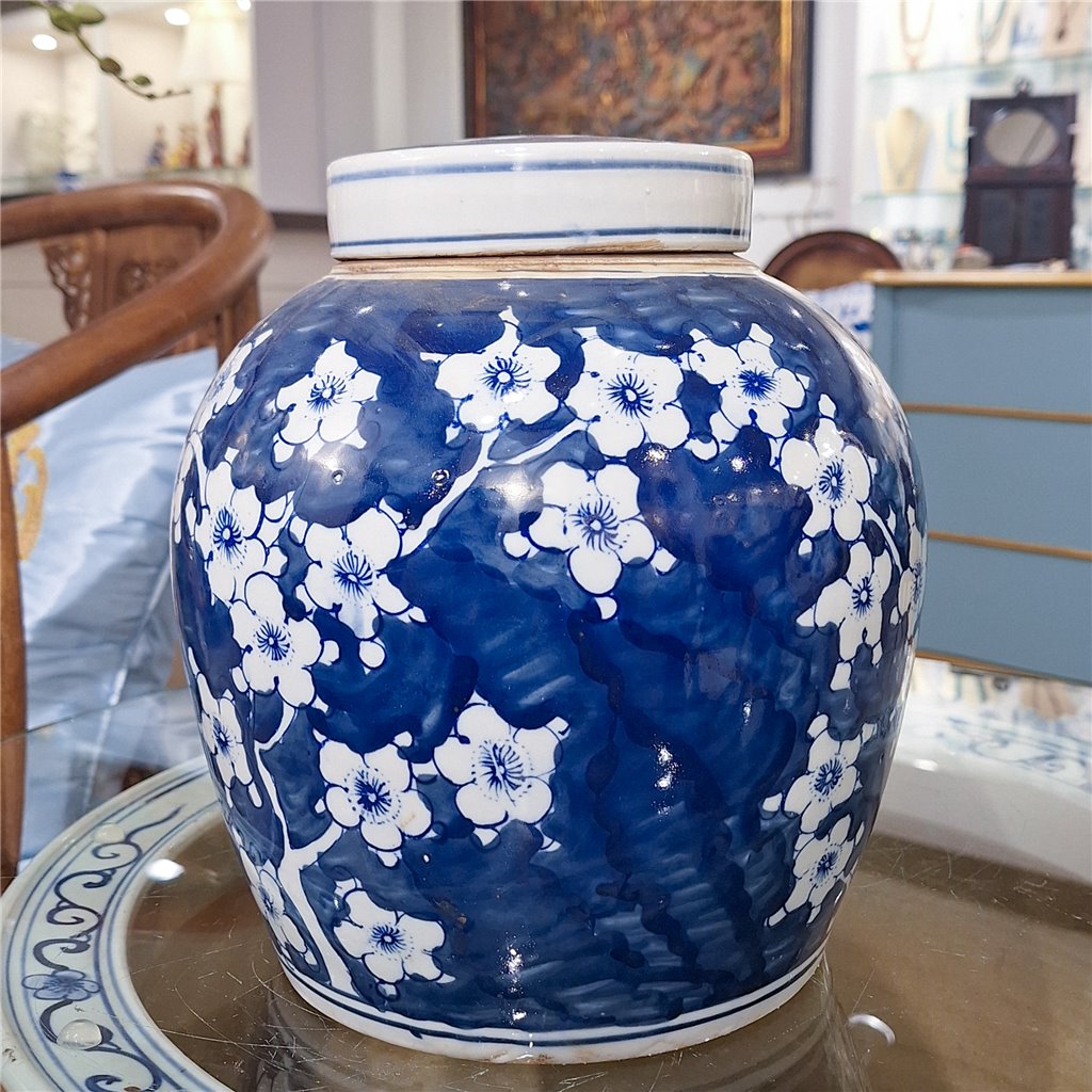 Danny's Fine Porcelain Large Bulb Jar - Floral