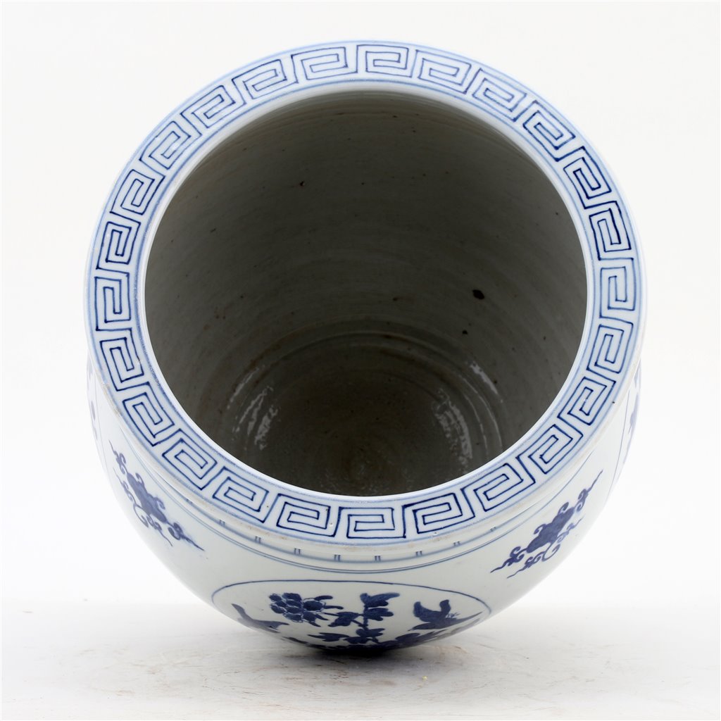 Danny's Fine Porcelain Blue & White Garden Scene Basin