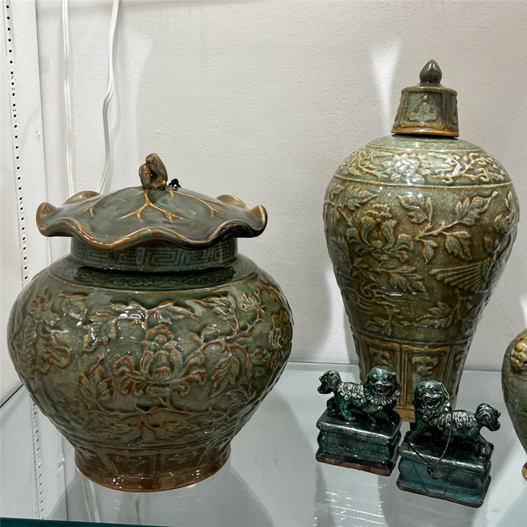Danny's Fine Porcelain Jar 5093
