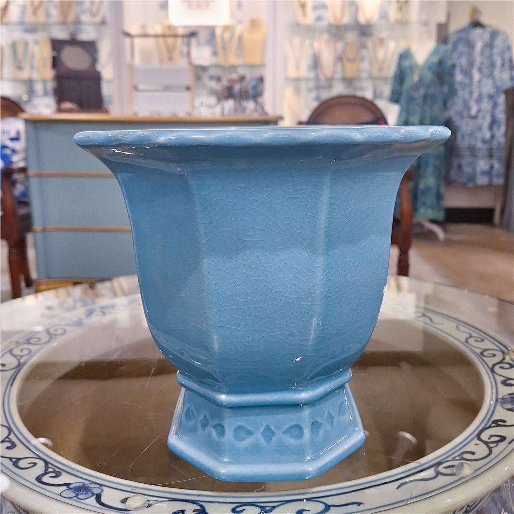 Danny's Fine Porcelain Porcelain Octagonal Footed Planter - Sky Blue (small)