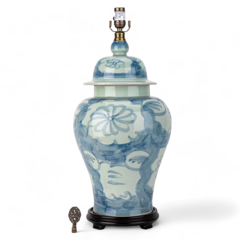 Danny's Fine Porcelain Porcelain Temple Jar Lamp - Blue & White Mud Stepping Style