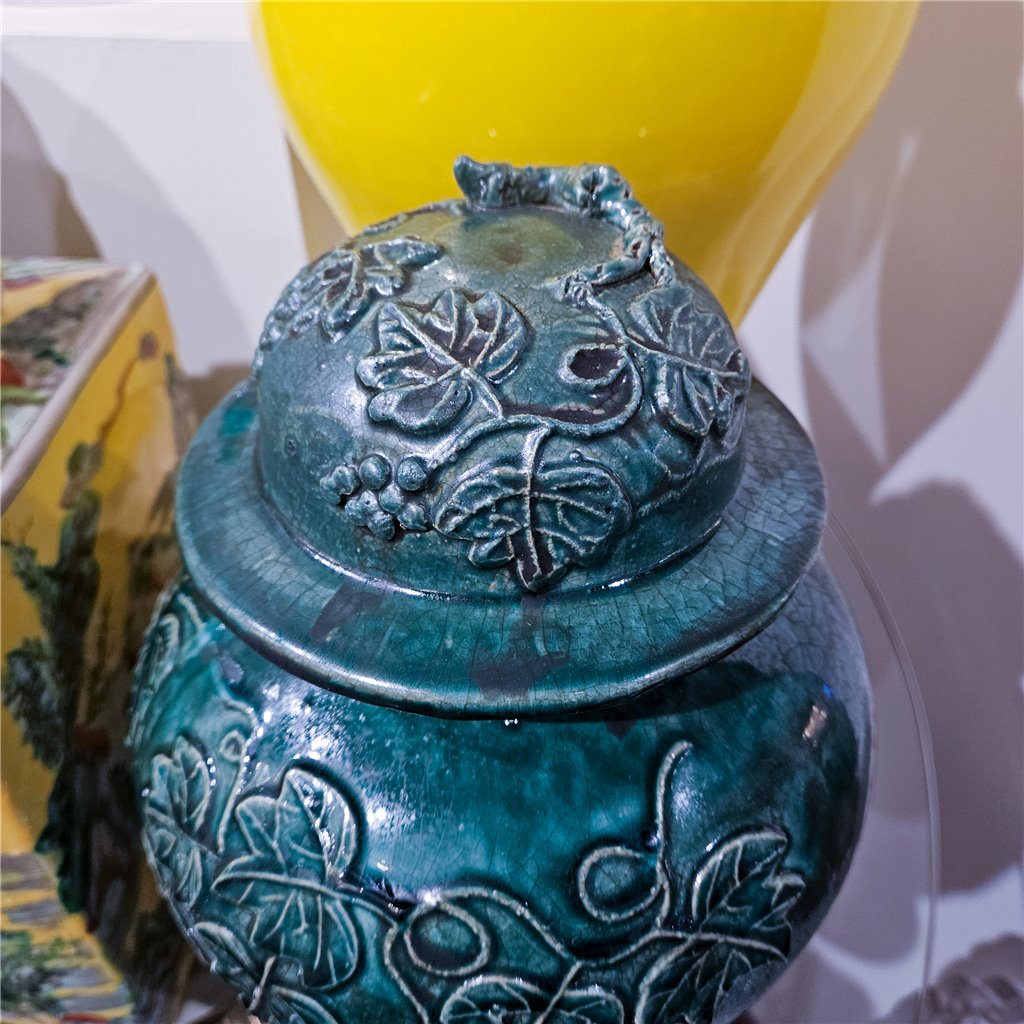 Danny's Fine Porcelain Green Lidded Peach Lid Temple Jar Majestic Bird Pattern