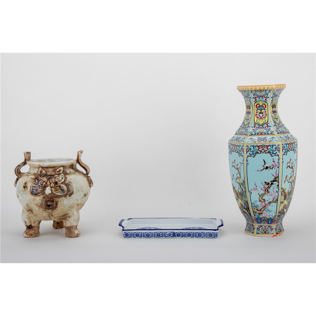Danny's Fine Porcelain Red Porcelain Hexagonal Vase – Bird & Floral Motif