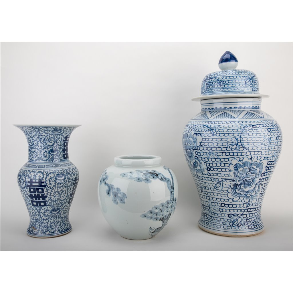 Danny's Fine Porcelain Double Happiness Mantel Flower Vase