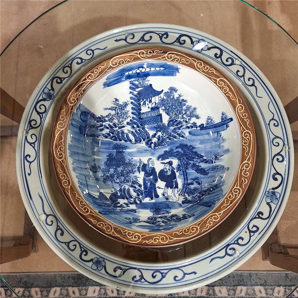 Danny's Fine Porcelain Hand Painted Round Basin