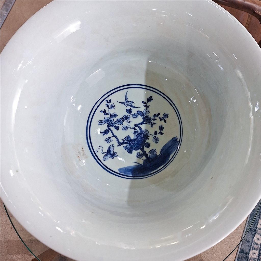 Danny's Fine Porcelain Pedestal Stand Round Basin Blue & White Bird