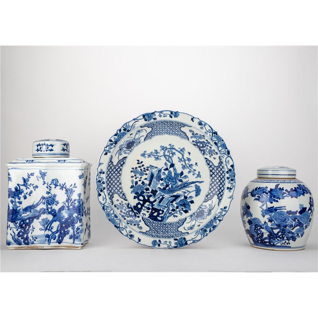 Danny's Fine Porcelain Round Platter Blue & White Floral