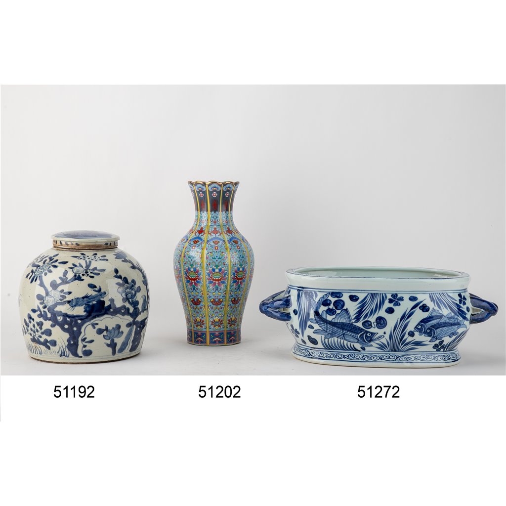 Danny's Fine Porcelain Red Vase – Floral Motif