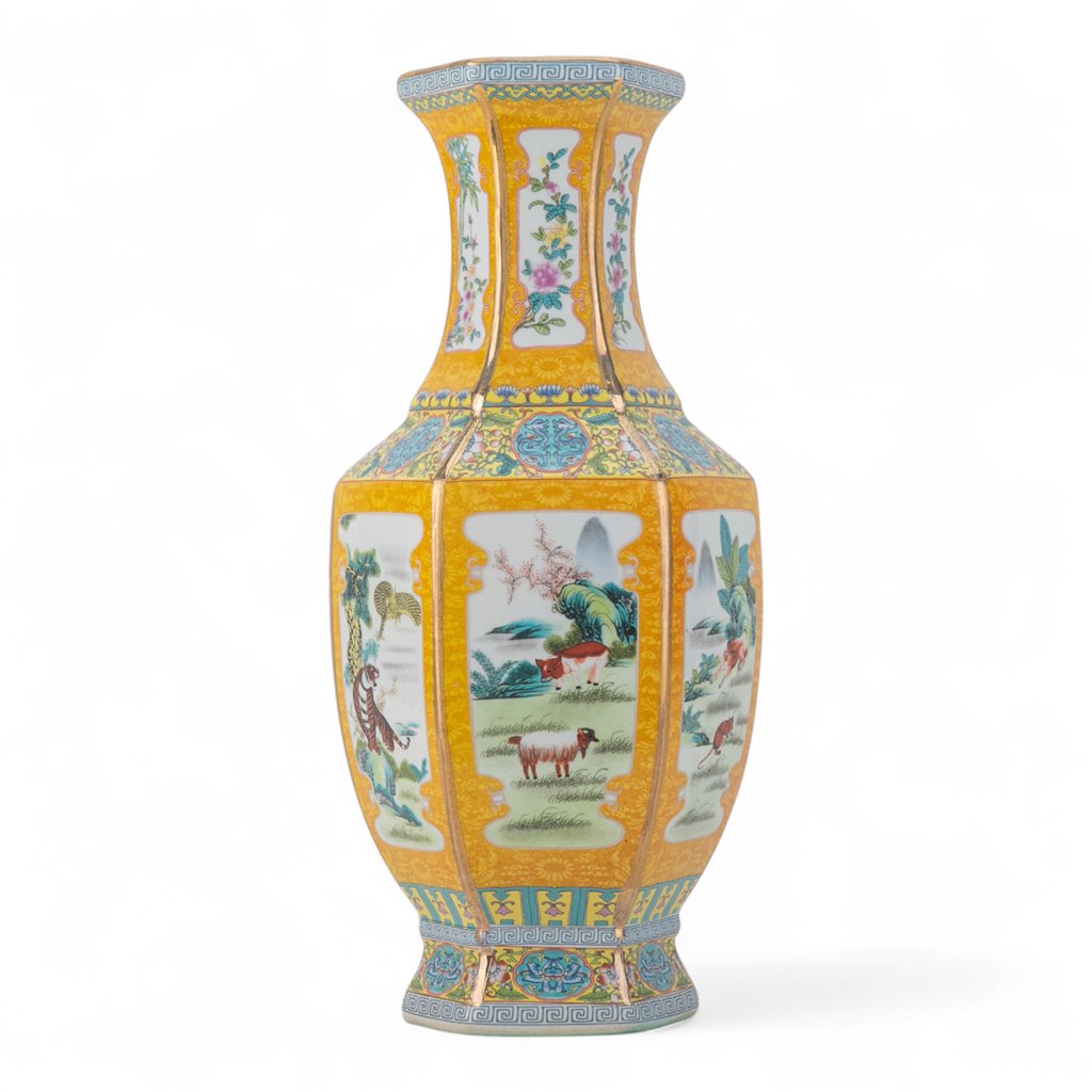 Danny's Fine Porcelain Red Octagonal Vase – Floral Motif